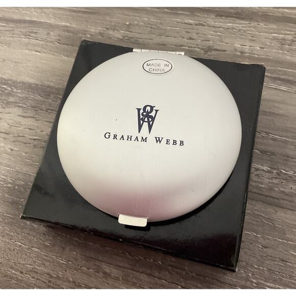 NWT Graham Webb Mirror Compact Silver Rhinestone Flag - Picture 3 of 6